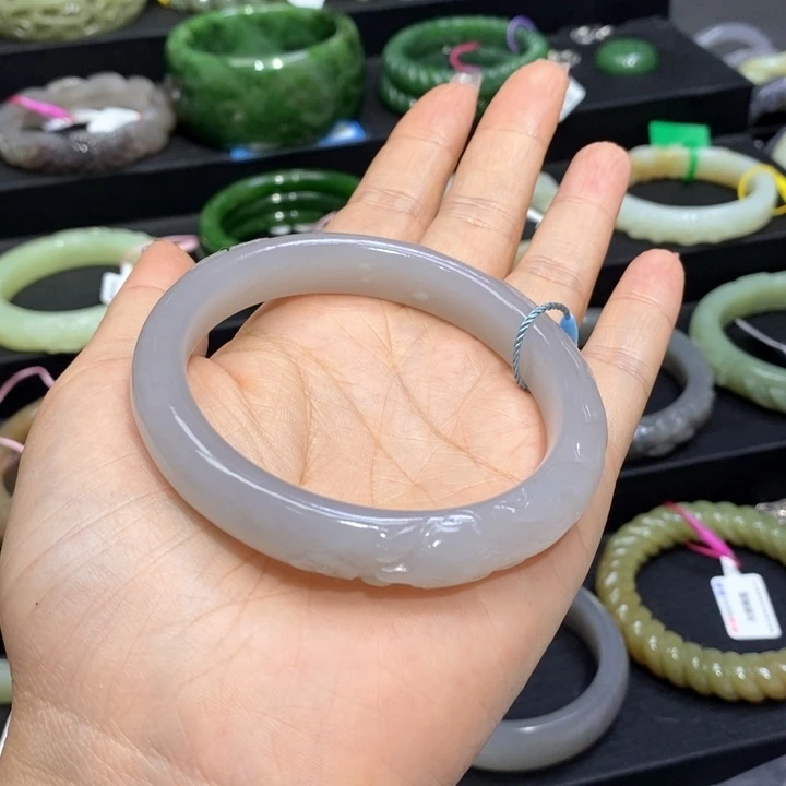 和田玉手镯60圈口26未镶嵌