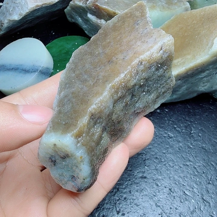 未镶嵌和田玉（糖玉）珠宝奇石
