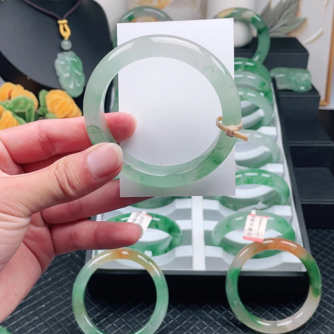石英质玉未镶嵌手镯