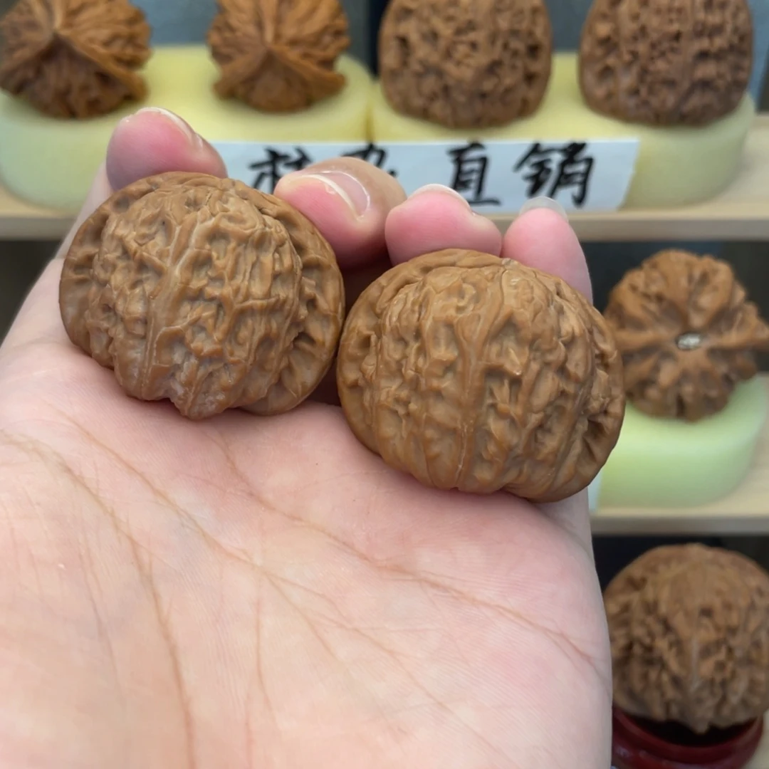 吊坠文玩核桃全品白狮子40