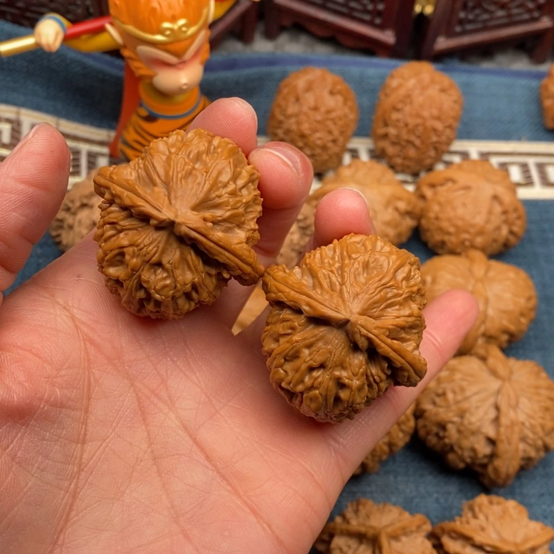 文玩核桃把件39全品三角白