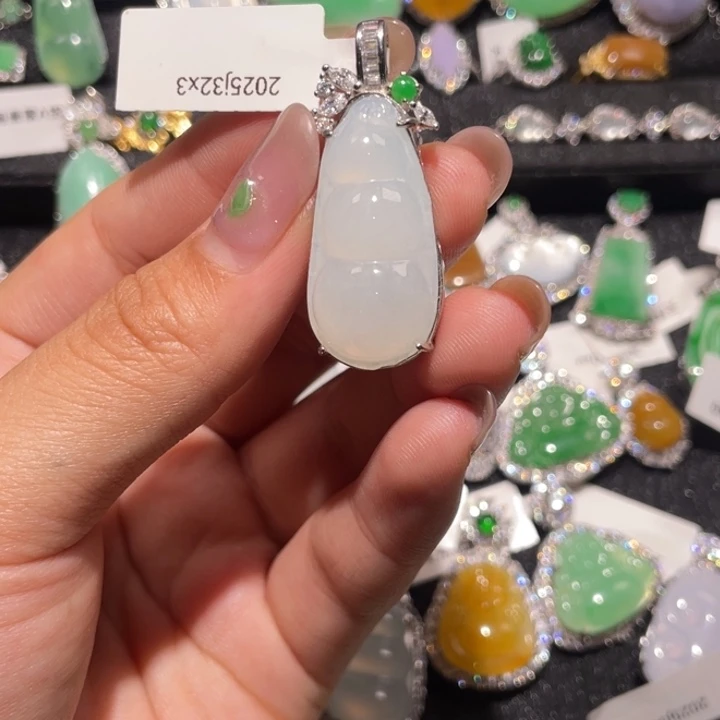 翡翠银S925镶嵌颈饰