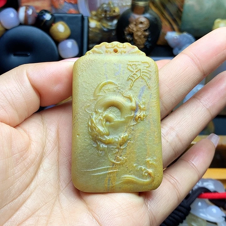硅化玉未镶嵌吊坠(不含链)玉雕龙牌