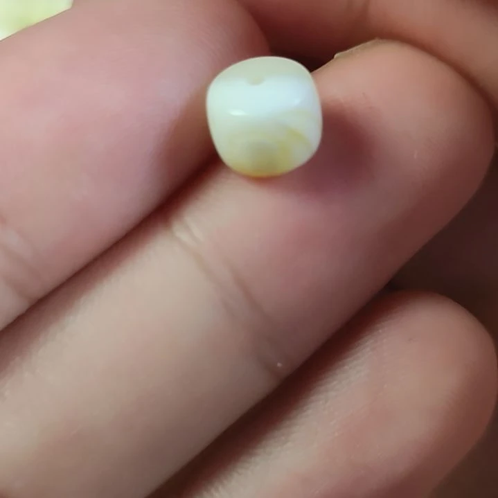 裸石琥珀未镶嵌8.6*7mm