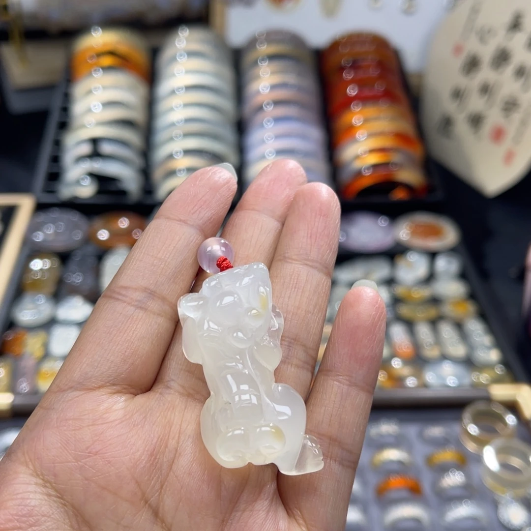 玛瑙/玉髓未镶嵌颈饰