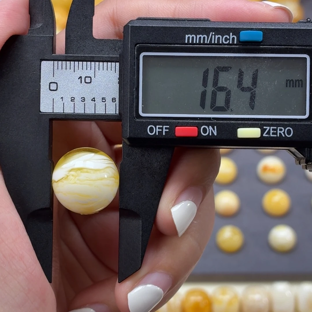 琥珀未镶嵌裸石金白虎皮纹16mm