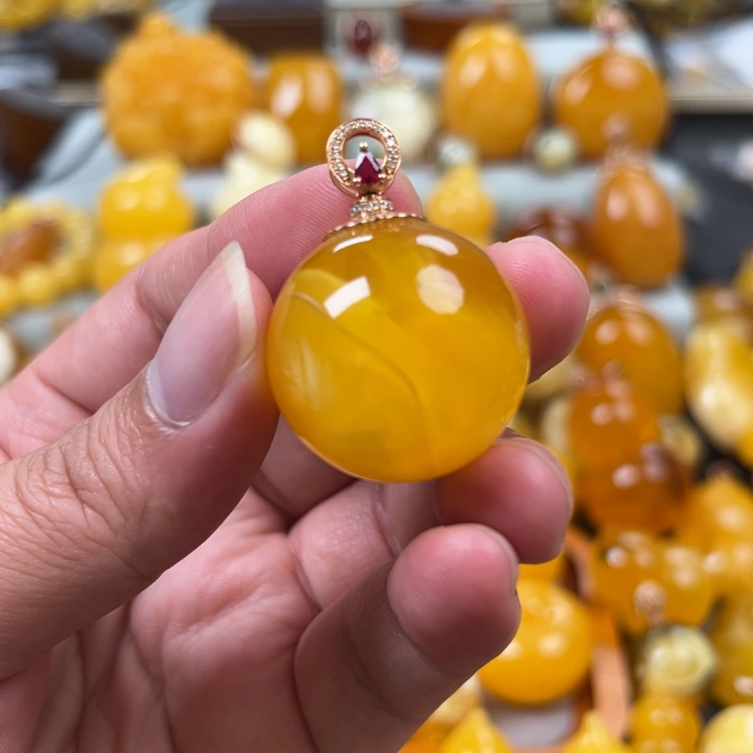 蜜蜡18K金镶嵌珠宝奇石