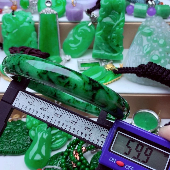 未镶嵌手镯翡翠…．．