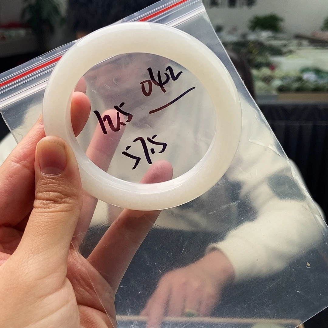 和田玉未镶嵌手镯颜色多样性发拍一发一