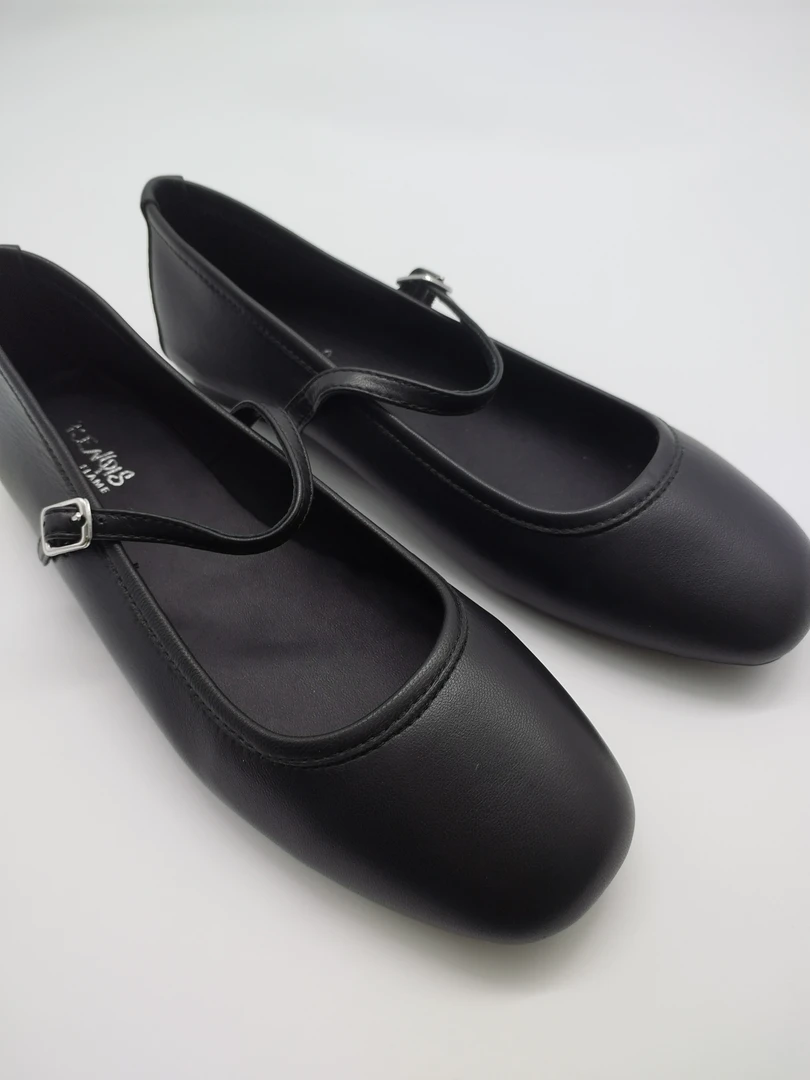 新款法式玛丽珍鞋黑色真皮粗跟耐磨耐脏时尚百搭单鞋