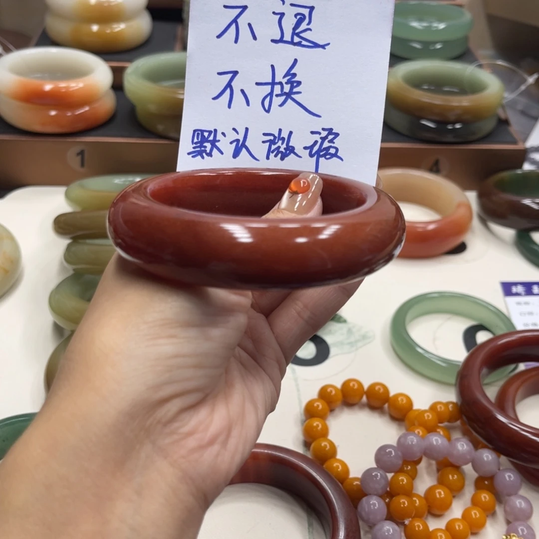 石英岩玉未镶嵌珠宝奇石