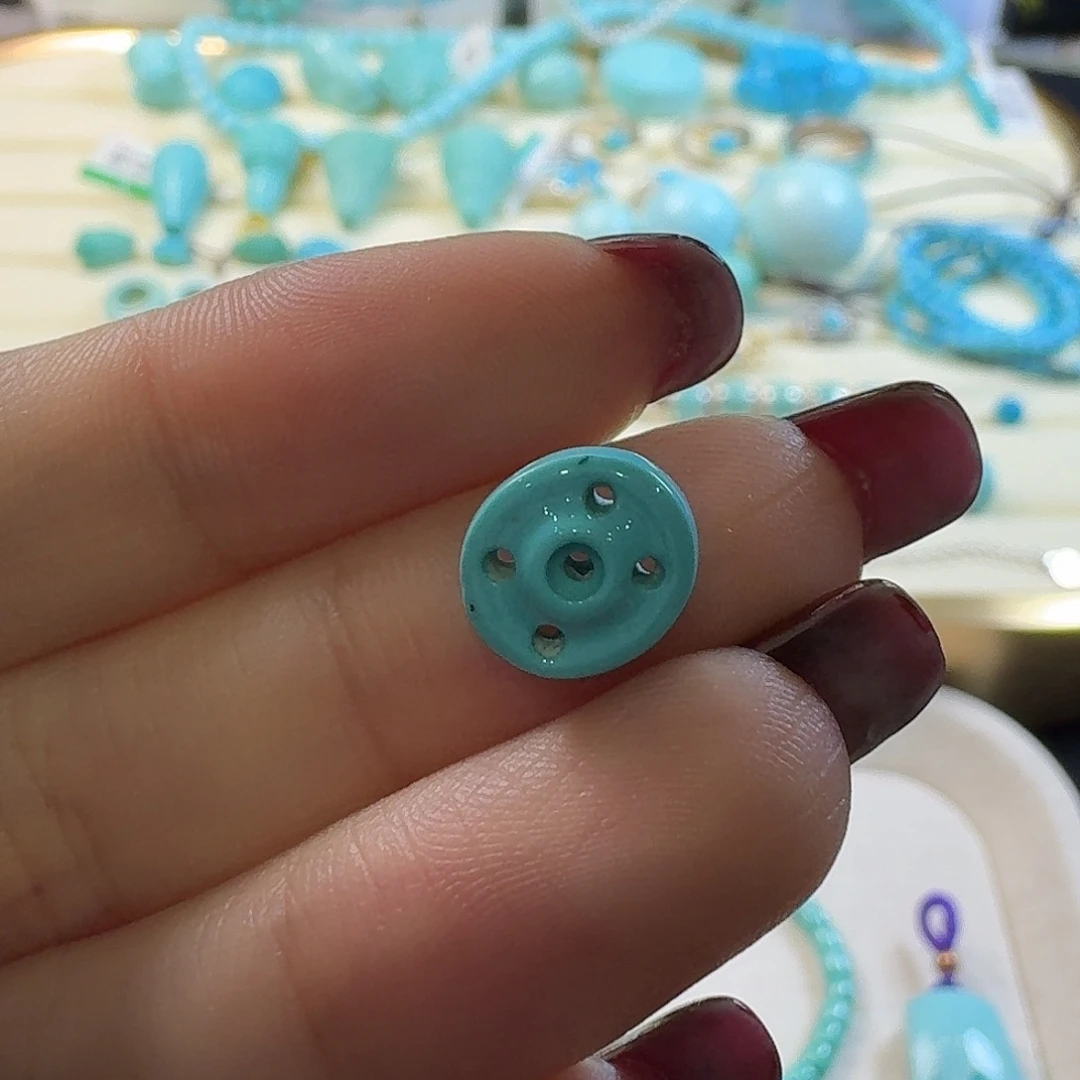 绿松石未镶嵌颈饰