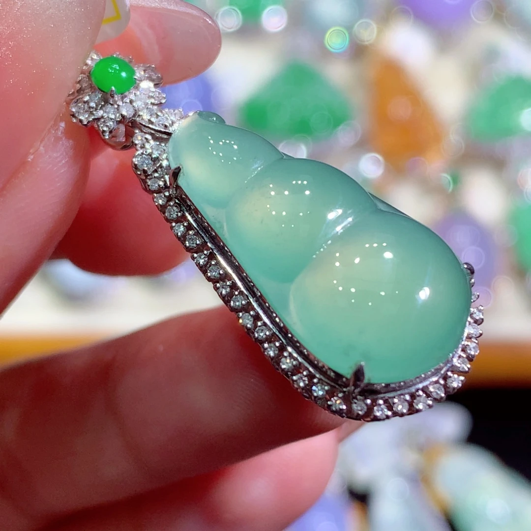 翡翠18K金镶嵌吊坠(不含链)