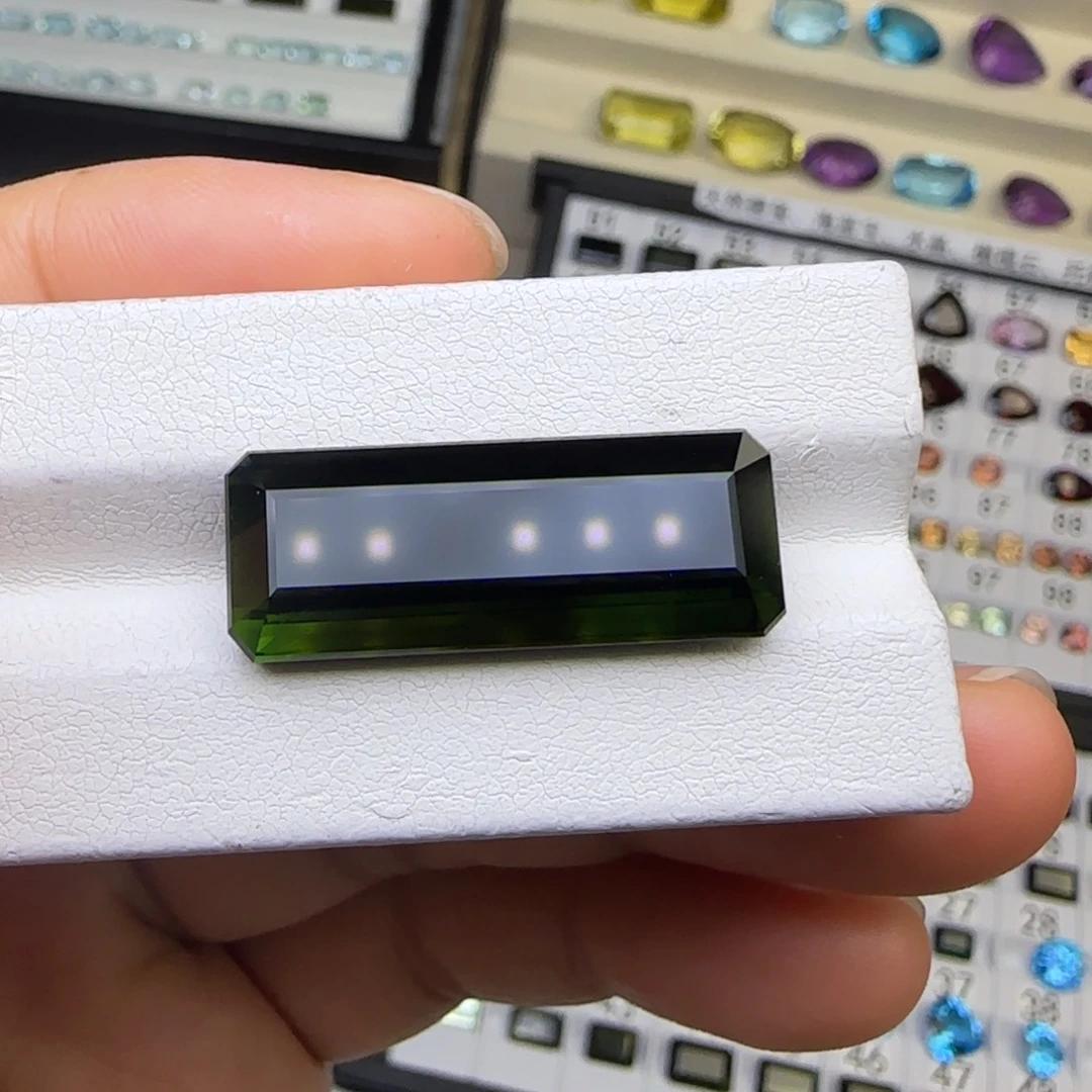 珠宝半成品未镶嵌碧玺天然20.26克拉