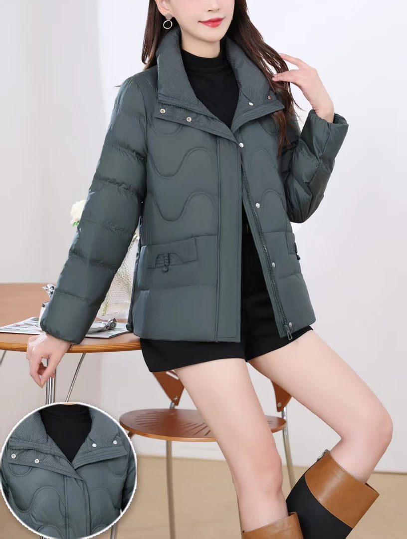 A0902 秋冬新款时尚加厚冬季休闲洋气防风遮肚显瘦气质短款外套
