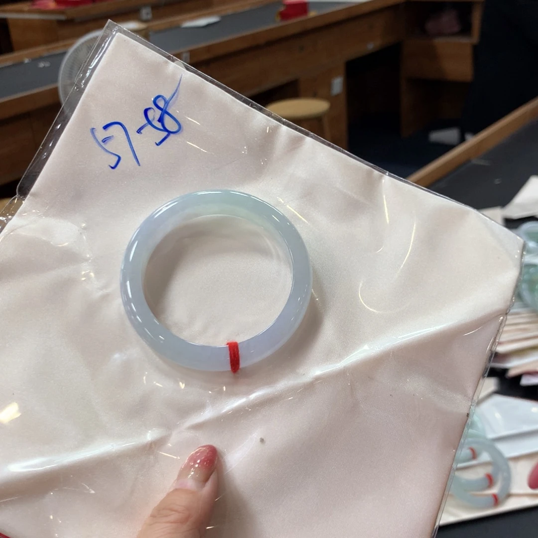 未镶嵌手镯翡翠48小时鉴赏