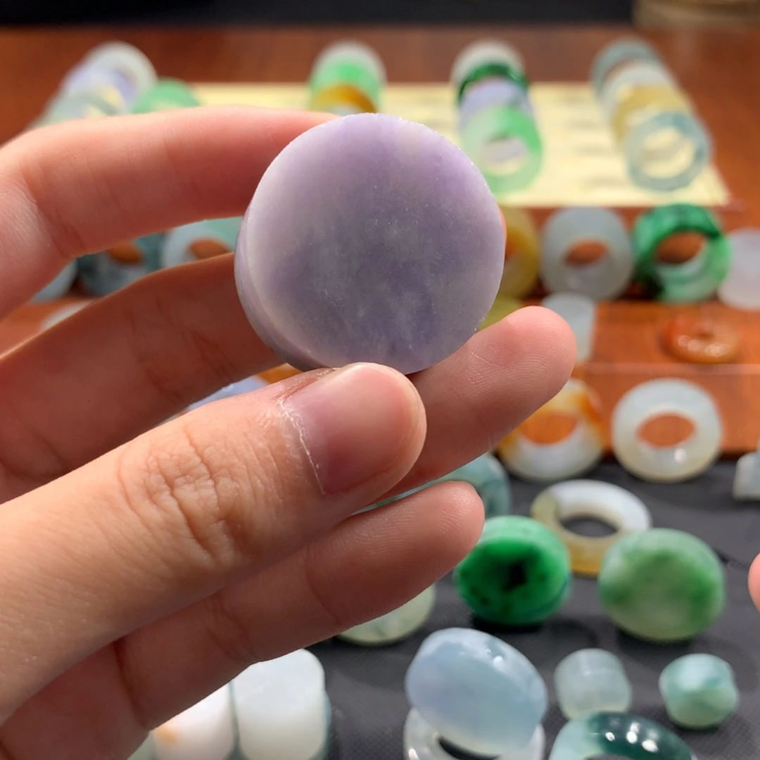 定制翡翠未镶嵌D****?带工费