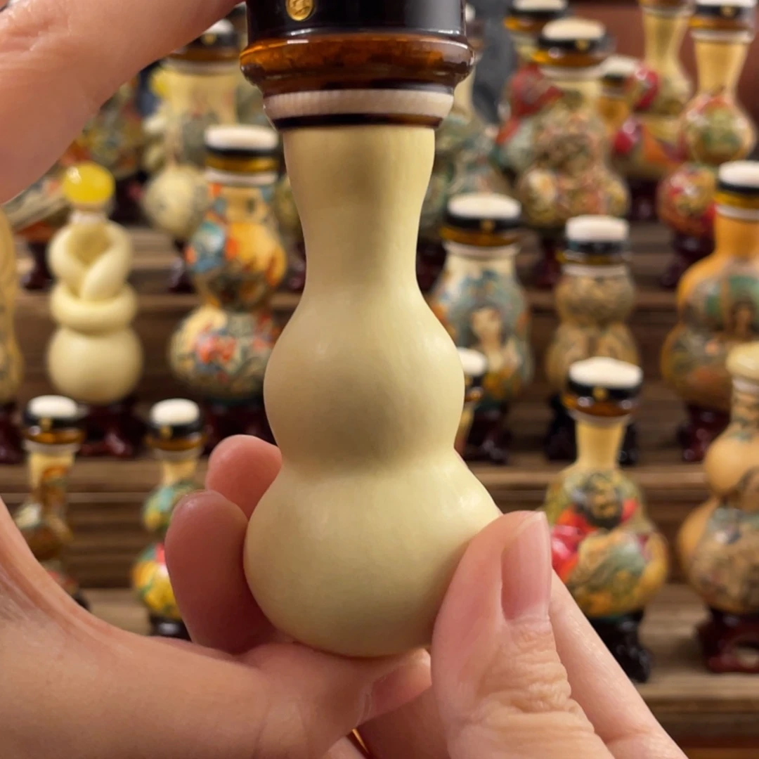 人***者大叶紫檀（黑酸枝木类）