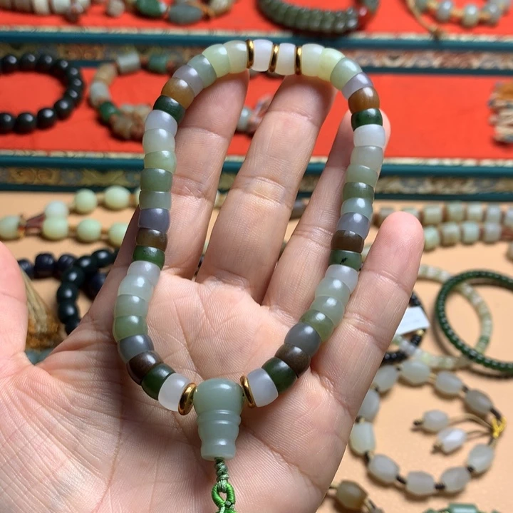 大***贝和田玉未镶嵌颈饰