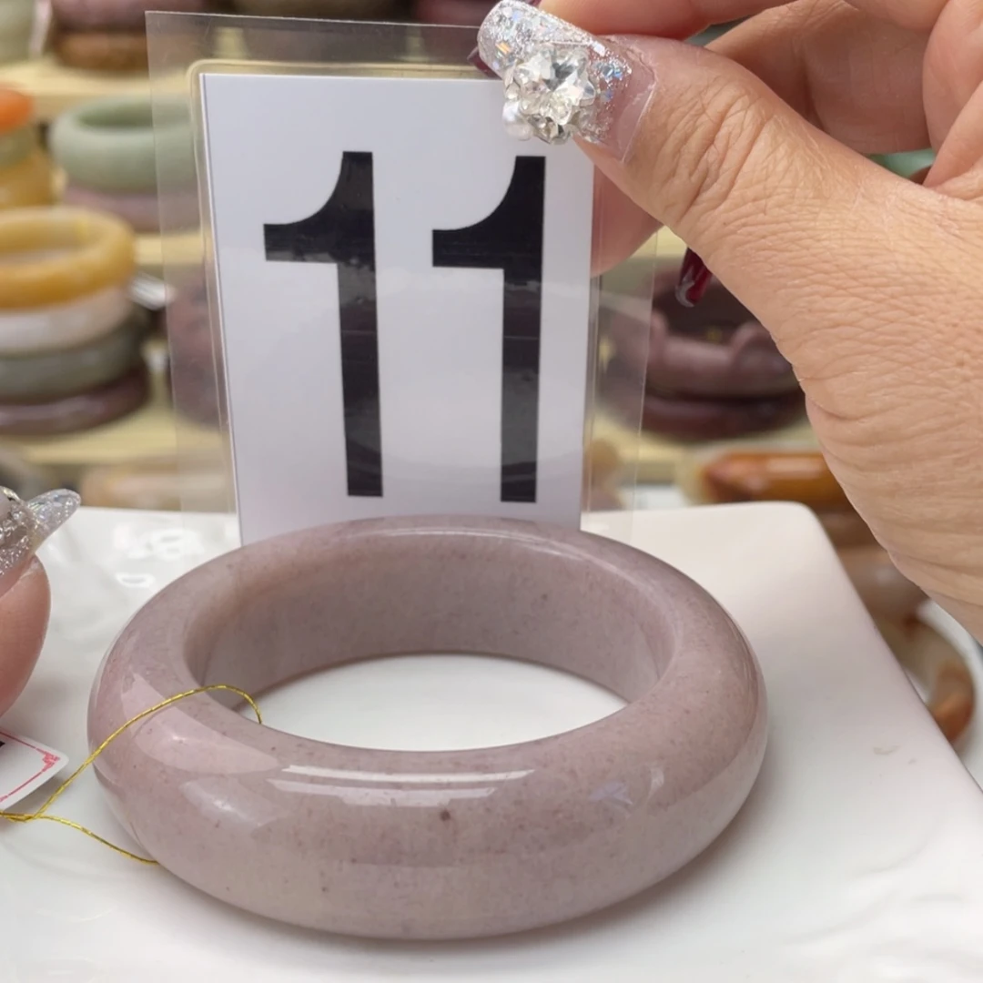 【闪购商品】石英质玉手镯未镶嵌