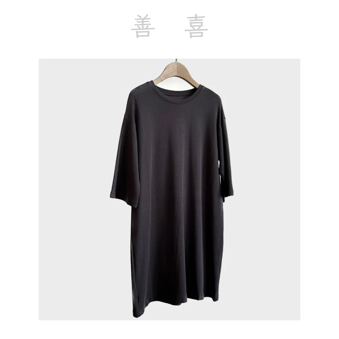 3733炭灰色圆领连衣裙