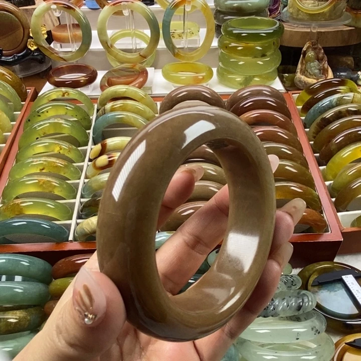 蛇纹石玉未镶嵌手镯辽阳红60