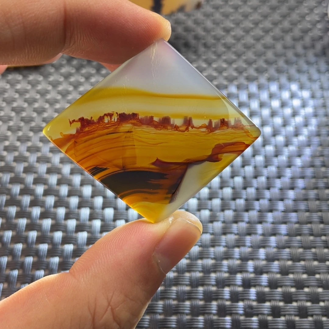 东***民玛瑙/玉髓未镶嵌颈饰