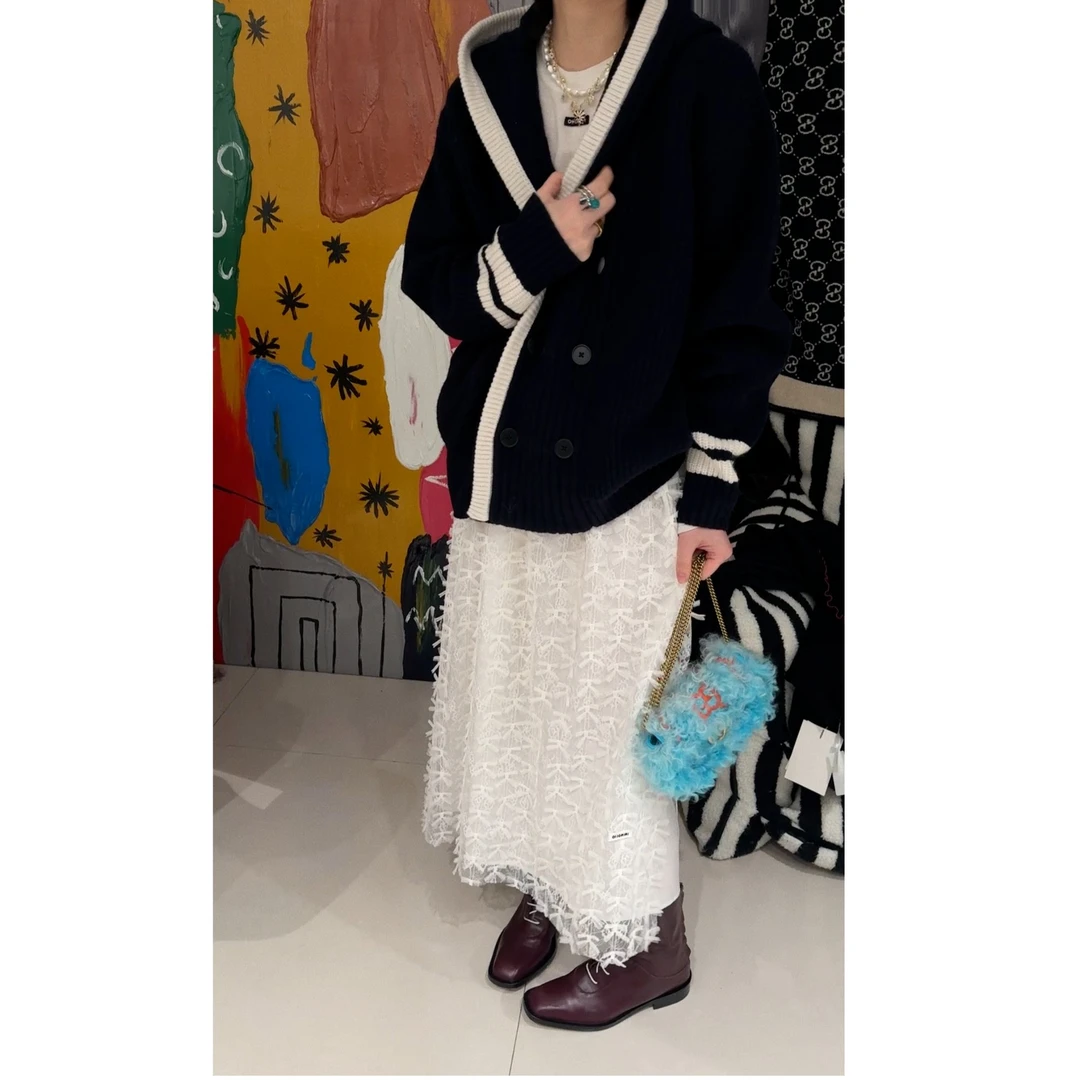 全羊毛双色带帽开衫外套 J24M601