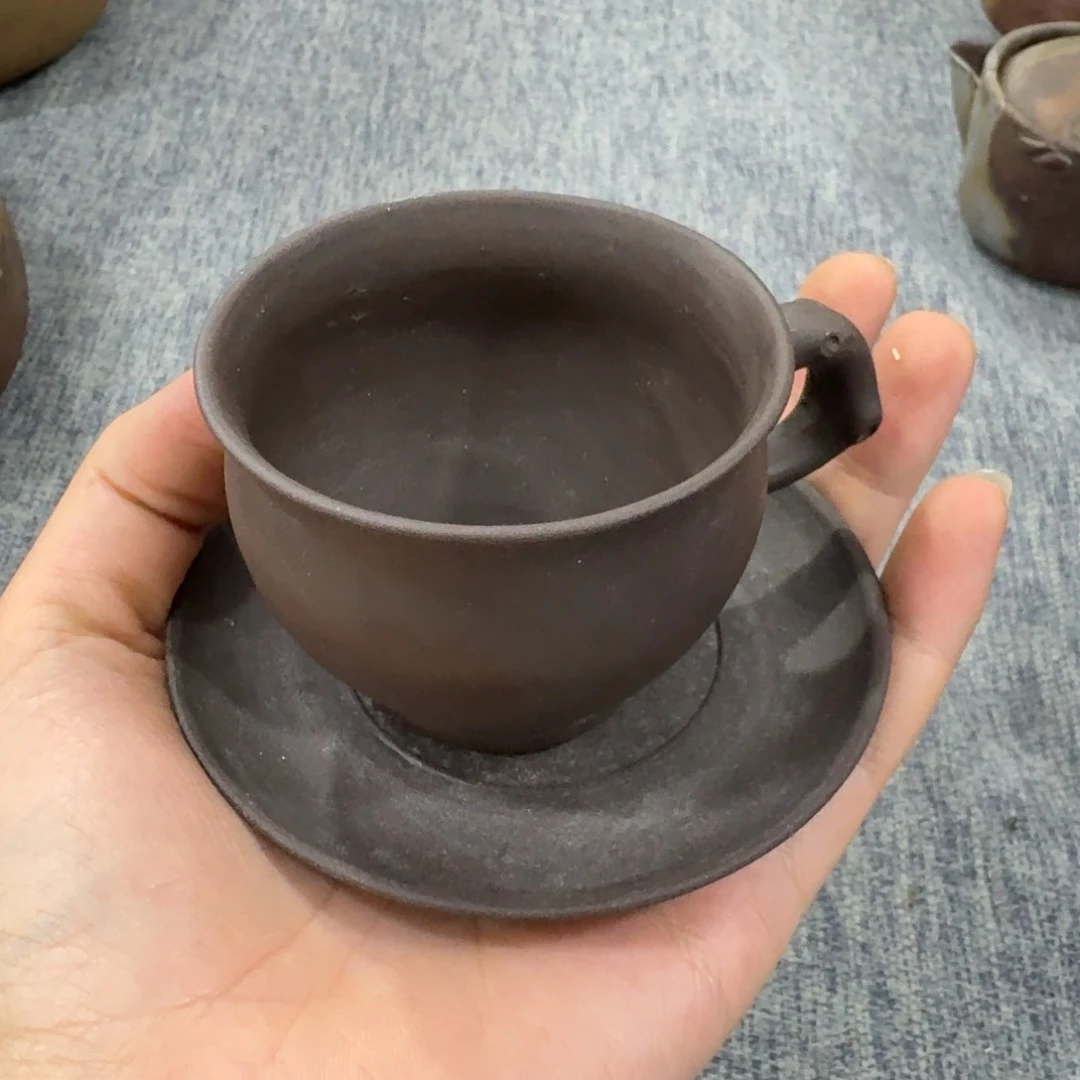 紫砂茶杯非常美丽漂亮的物品