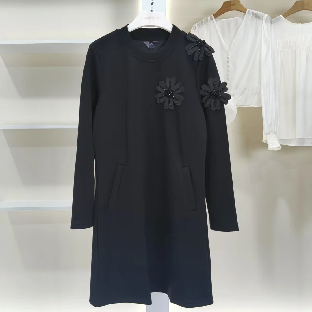 麦迪尚品【白LY】5041694 春秋简约立体花朵连衣裙品牌撤柜