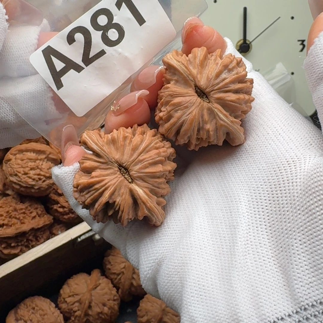 文玩核桃吊坠43楼子A281