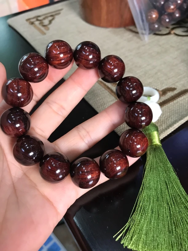 海南黄花梨老料紫油梨1.8规格高油高密沉水玻璃底，荧光十足