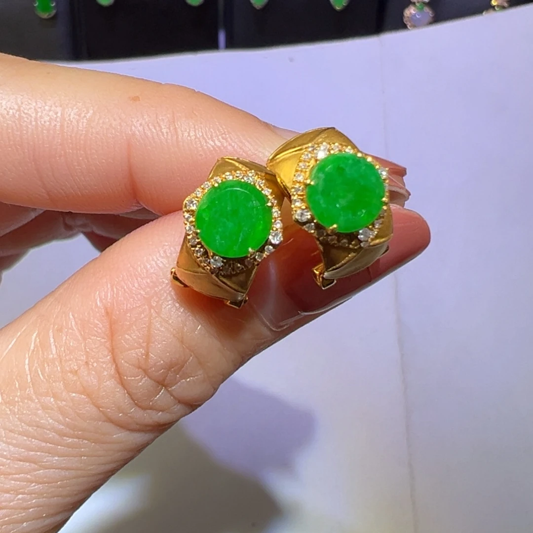 翡翠颈饰18K金镶嵌耳包