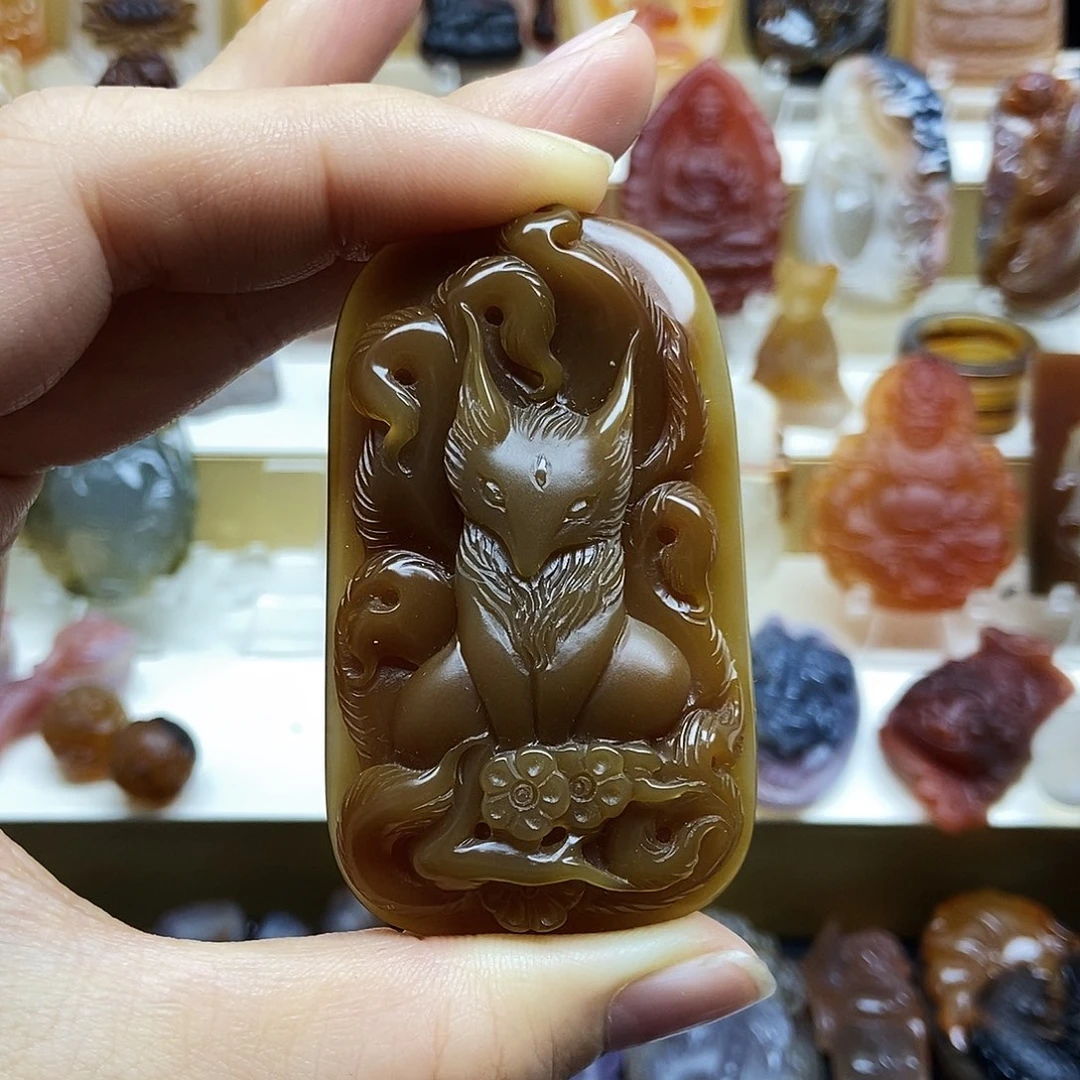 杨***瑞玛瑙/玉髓未镶嵌颈饰