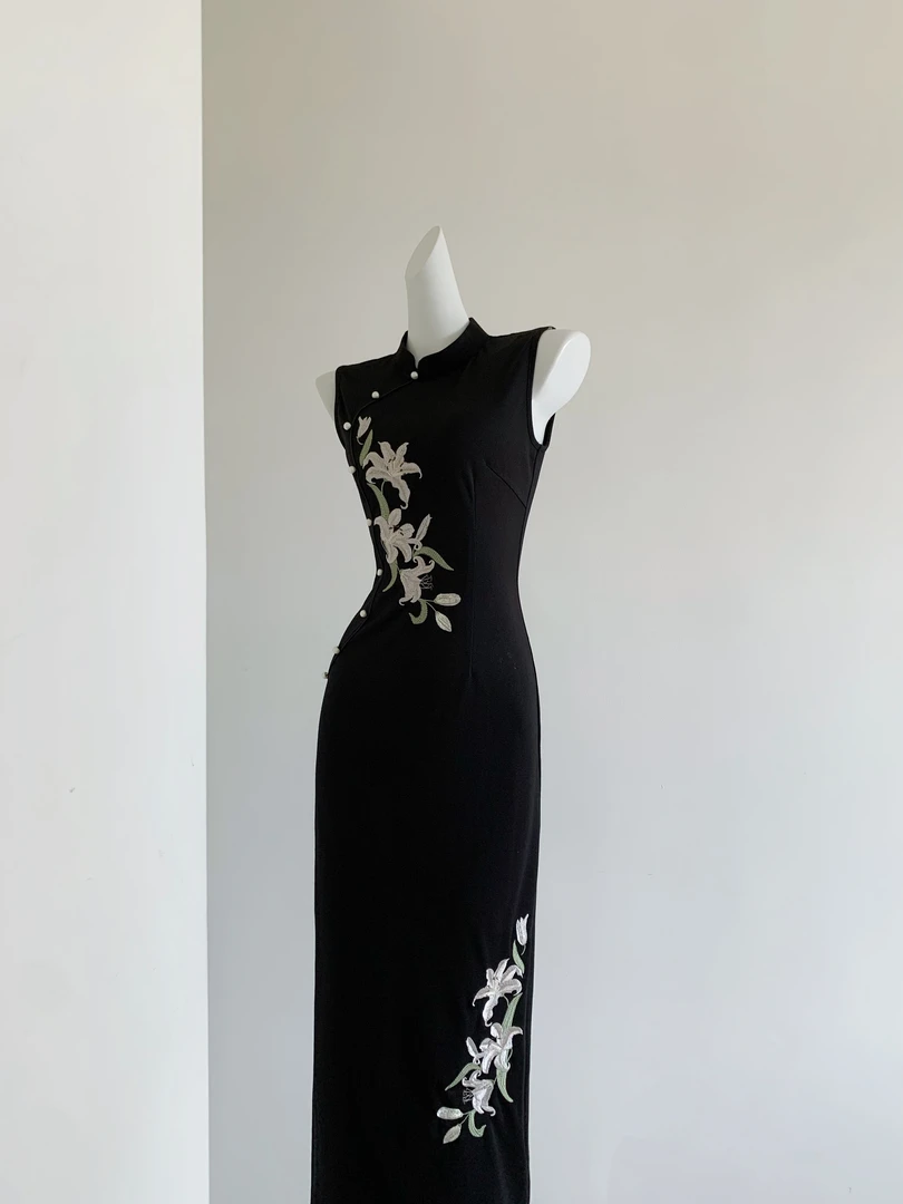 【芷汀兰】东方美学国风港工金枝中式刺绣修身黑色复古旗袍连衣裙