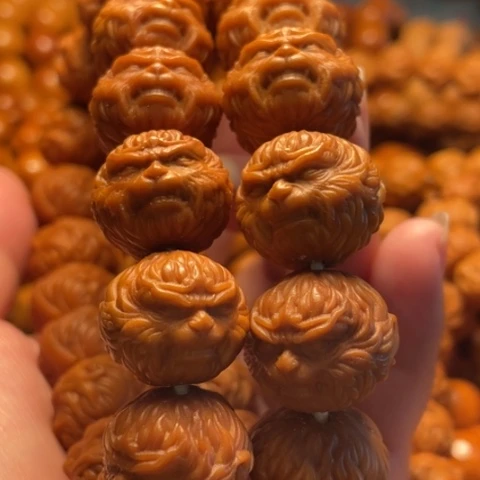 手串猴头核桃心**正舞台