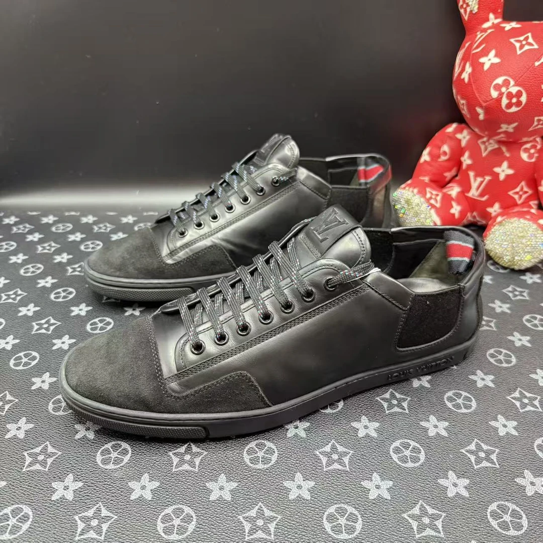 95新 LouisVuitton/路易威登 黑色麂皮拼接板鞋40.5欧码 ddm3385