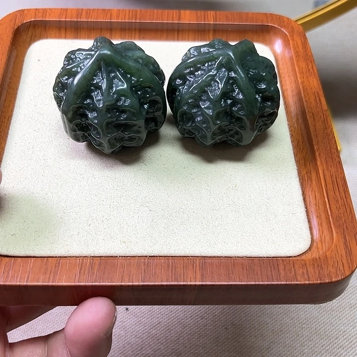 和田玉（碧玉）未镶嵌把件珠****宿