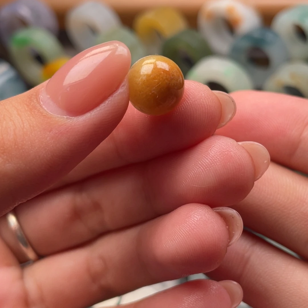 未镶嵌定制翡翠黄翡圆珠