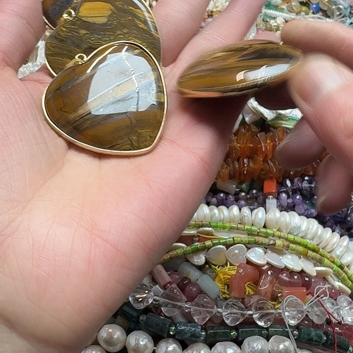 玛瑙/玉髓未镶嵌珠宝半成品一个45mm虎眼吊坠