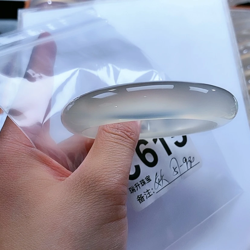 【闪购商品】手镯玛瑙/玉髓未镶嵌妖*?