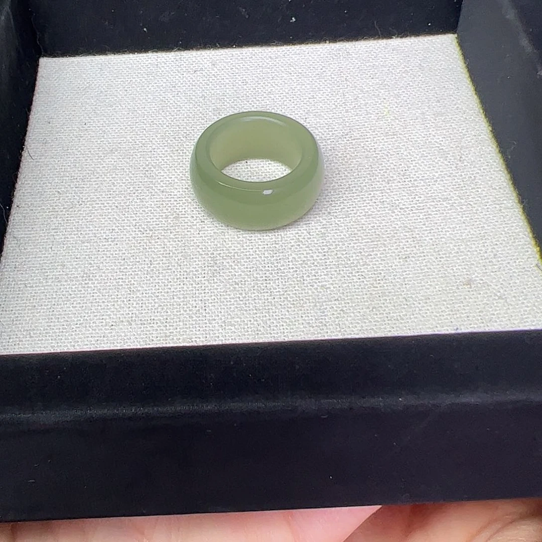 和田玉戒指未镶嵌13号湖水绿墩墩