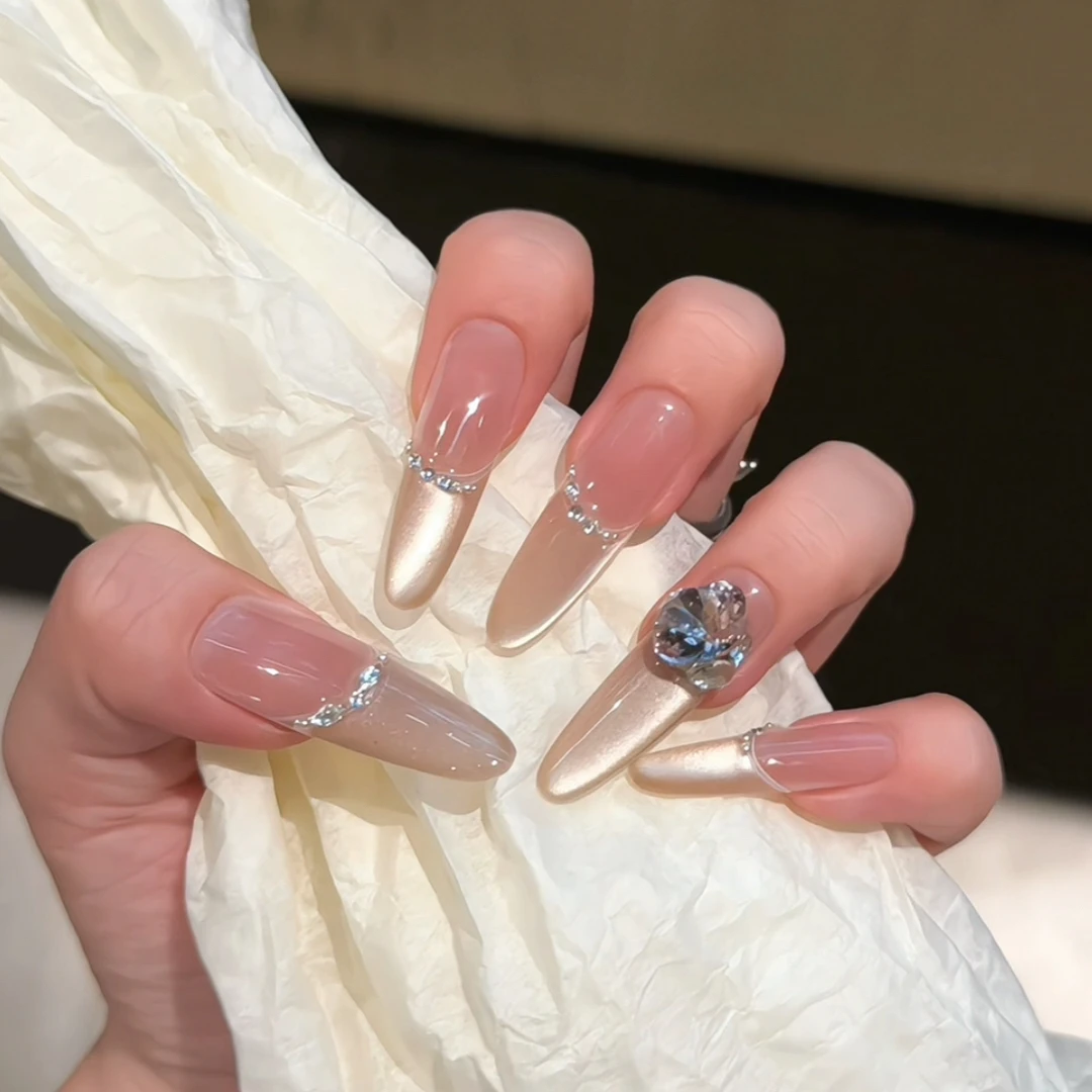夏日中长款冰透法式猫眼裸色显白高级感穿戴甲美甲贴珍珠巧椰芝士