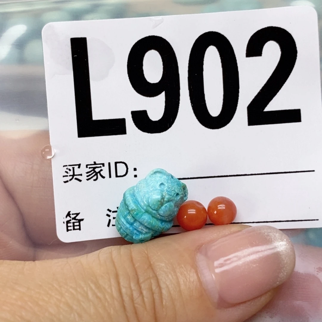 南红玛瑙配饰未镶嵌房****?