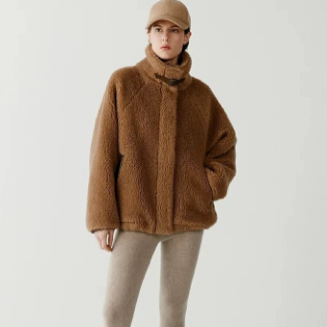 『朱小姐』 搬仓库清仓，驼绒泰迪短款保暖外套 F403