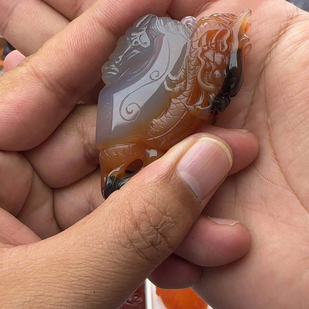 Y***你玛瑙/玉髓未镶嵌颈饰