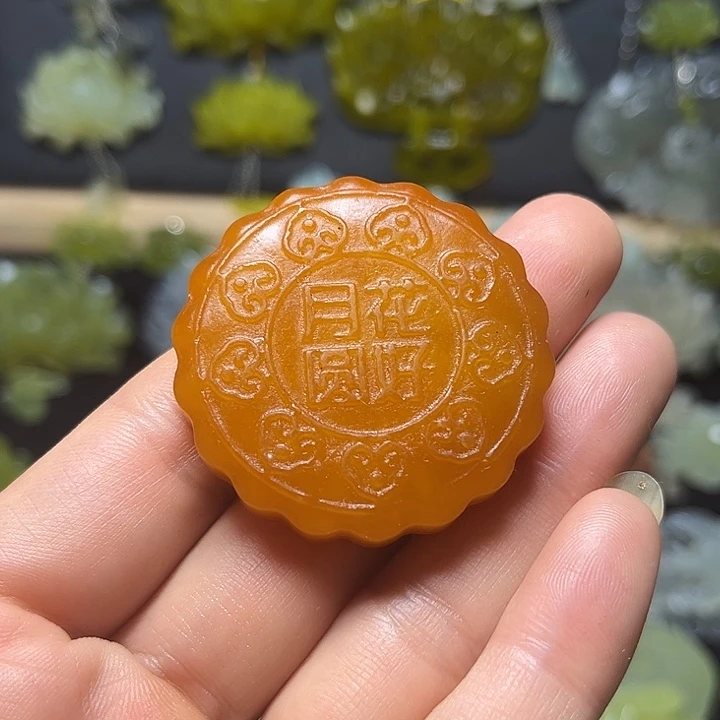 未镶嵌蛇纹石玉颈饰