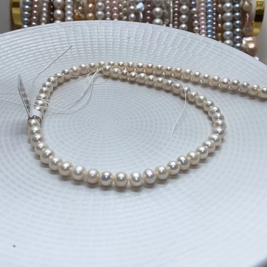 淡水珍珠颈饰合金
