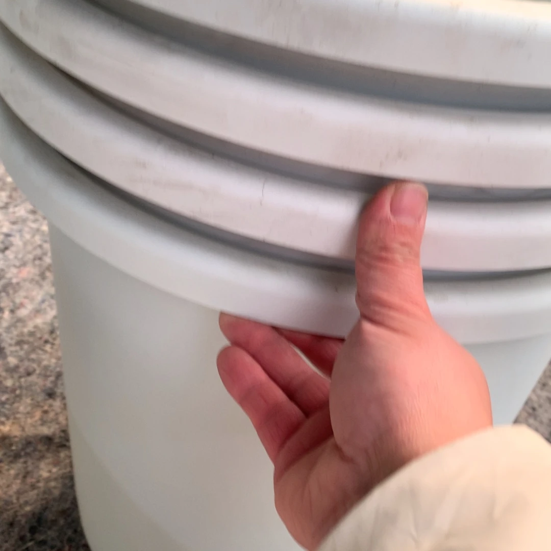 红陶圣****?39口奶白无托4个瑕疵