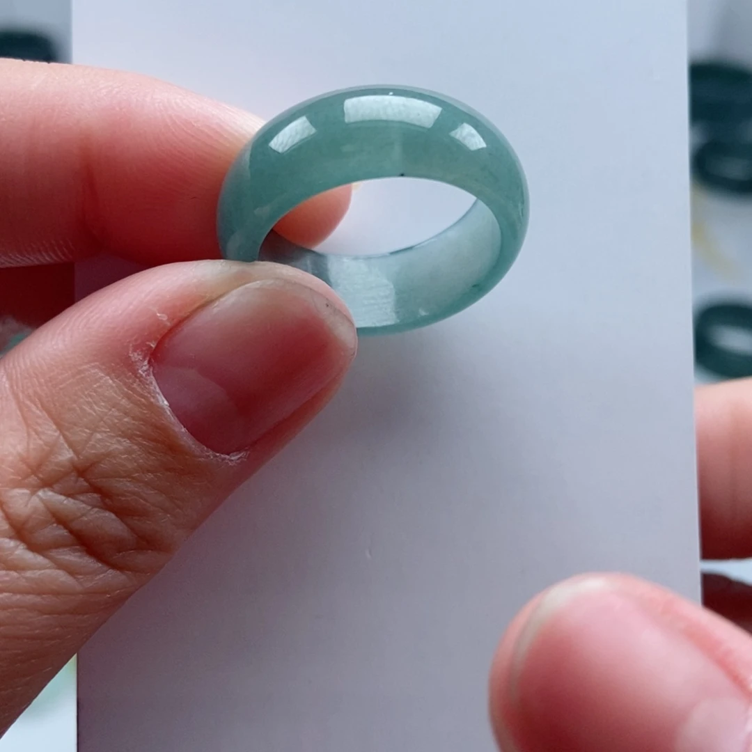 翡翠戒指未镶嵌翡翠